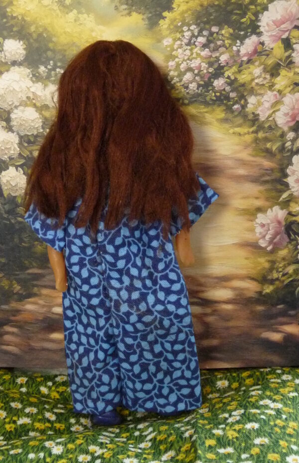 Vega - Doll with blue dress - Image 3