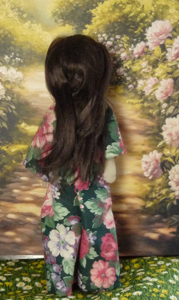 Vivianne - Doll with flowery dress - Image 3