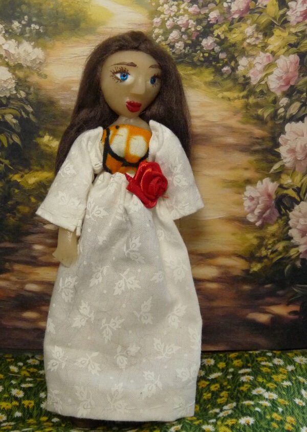 Yvonne - Doll in white dress - Image 2
